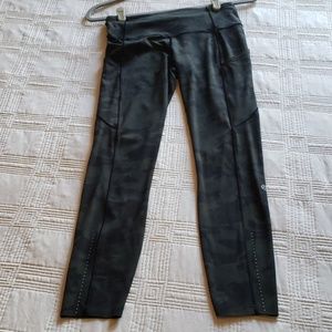 Lululemon Fast and Free Camouflage Size 6